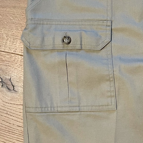 NWOT Tilley Endurables cargo pants - Picture 3 of 11